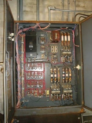 Harris #TG2101, baler, approximate specifications: automatic cycling (3) 100 HP motors, 60" x 72" x 240** - Image 7