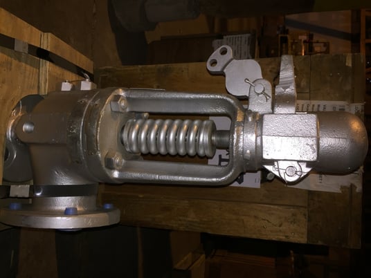 Crosby safety relief valves, HNP-S-55 (1), HC-MS-55 (2), HCB-MS-58 (2 available) - Image 3