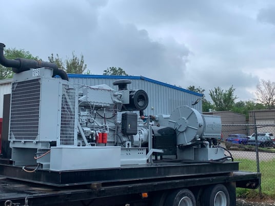 337 GPM @ 10000 psi, Gardner Denver 600 w/3.5" plungers, well service pump, 500 HP - Image 1