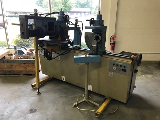 Langbow #TM38, adjustable twin head vertical bender, 72" CC, 1-1/2" tube, wheel well bender tooling, 1999 - Image 5