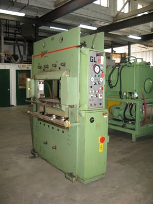224 Ton, Italpresse #GL90, 35.5x19.75" electric platens, 13" daylight, 12" stroke, self-contained, #2654 - Image 2