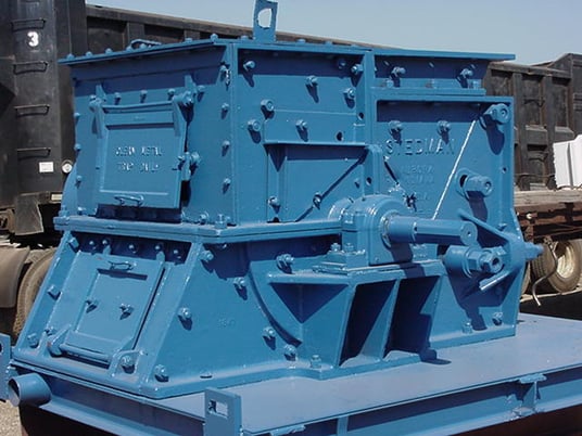 Stedman hammermill-crusher, 32" x  44", heavy duty flywheel, heavy duty steel base, 600-900 RPM, used - Image 2