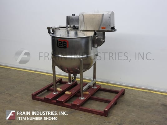 350 gallon Lee, Stainless Steel, jacketed double motion kettle, 54" diameter x 48" deep, 40 psi, lift up - Image 1