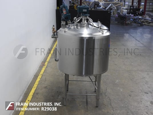 350 gallon APV Crepaco #CCA, 304 Stainless Steel jacketed & insulated process tank, 48" diameter with a 40" - Image 4