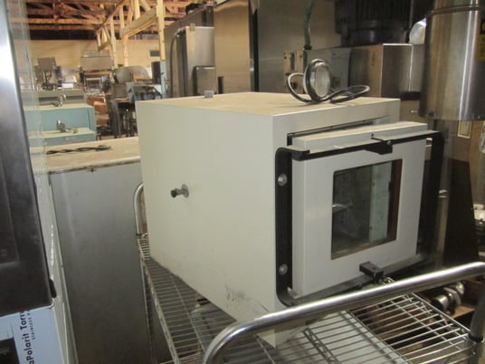 12" width x 12" H x 19" D Precision Scientific #NAPCO 5851, vacuum oven, 1000 watts, 120 V. - Image 1
