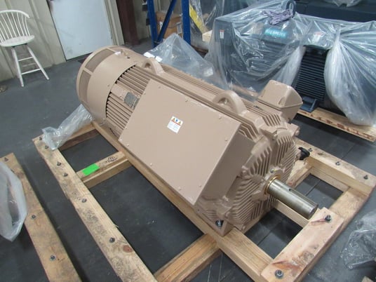350 HP 900 RPM General Electric, Frame 5012/5013S, TEFC, BB, new, 2300/4000 Volts (2 available) - Image 2