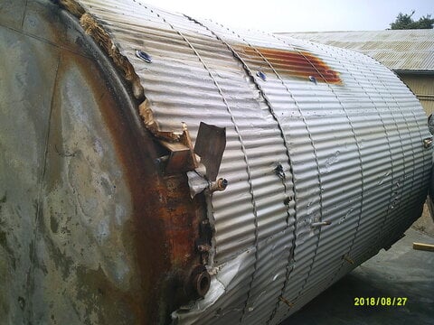 11500 gallon Stainless Steel tank, jacketed, 10' 6" diameter x 18' straight side, dome top, flat bottom, 4" - Image 3