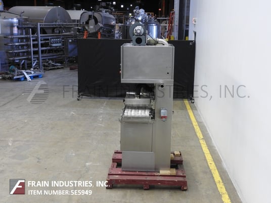 Hoyer #Hoyrobe, chocolate enrober, 50 FPM, 15-1/2" W x 34" L Stainless Steel mesh product belt, 26 gallon - Image 4