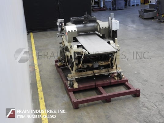 Werner, automatic, dual counter rotating roll, dough sheeter / extruder, with 24" L x 13" W x 8" D hopper - Image 4