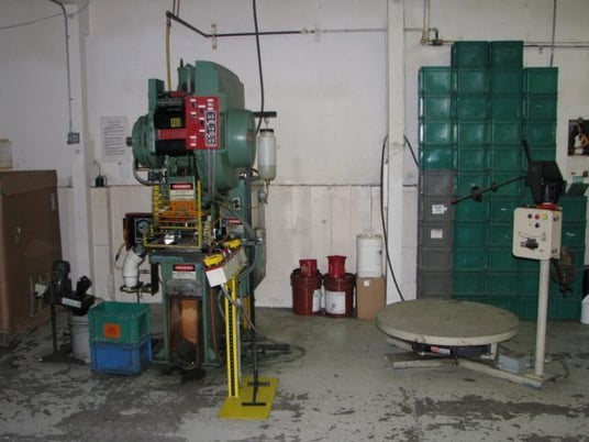 25 Ton, Niagara #M-22-S, gap frame press, 4" stroke, 7.5" Shut Height, 2" ram adj., air clutch & brake, palm - Image 1