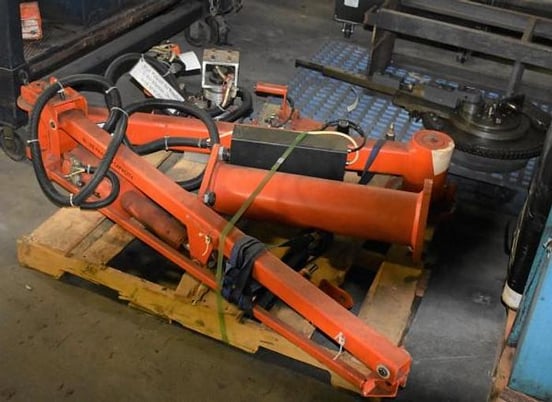 Positech Manipulator pneumatic lift assist arm #LA3030, 60 lb., 28' overhead spacer, grip tool, 200 lb arm - Image 1