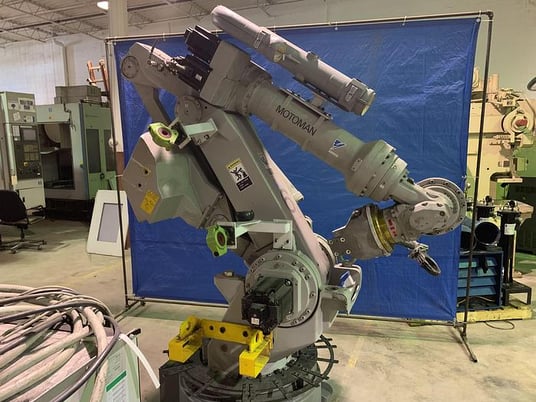 Motoman, under power 350N, 6-Axis CNC robot w/NX100 control, 350 kg X 2.542mm, 2006, #103766 - Image 1