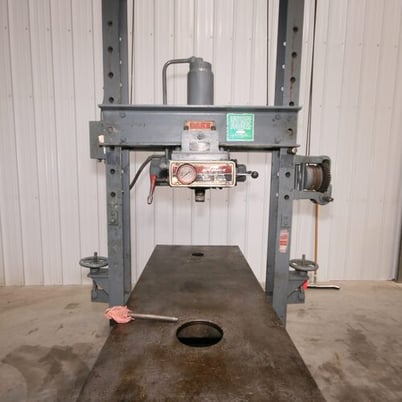 50 Ton, Dake #19-175, moveable frame press, 30" x72" table, 8-1/2" head travel, #13137 - Image 6