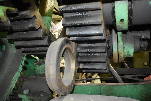 5' x 1-1/2" Bertsch #14, initial type,air drop end,power rear roll adjust,power front roll adjust, 50 HP - Image 2