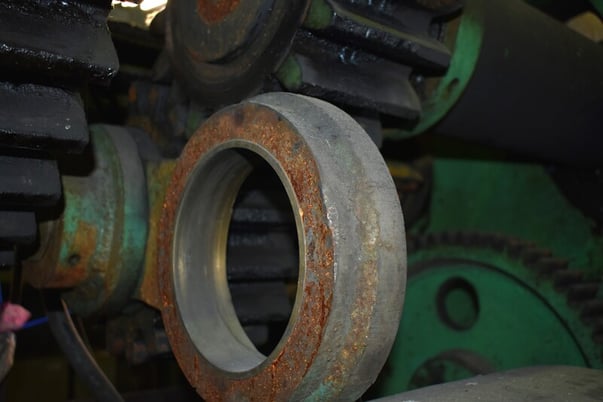 5' x 1-1/2" Bertsch #14, initial type,air drop end,power rear roll adjust,power front roll adjust, 50 HP - Image 3