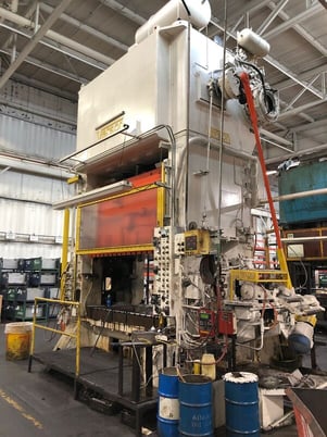 600 Ton, Verson #SE2-600-96-54, 12" stroke, 41" Shut Height, 6" adj., 96" x54" bed, stamping press, 1975 - Image 2