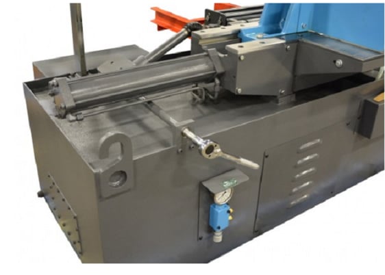 15.75" x 13" DoAll #DC-330SA, semi-auto, PLC, 167" x1.25" blade, 66-262 FPM, new - Image 2