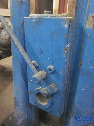 Lucas 3" boring mill outboard support, 2-1/2" hole, 27" x13-3/4" base, 56" OA hght, #17903 - Image 2