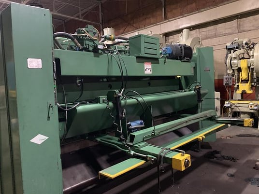 1/2" x 10' Cincinnati #500, hydraulic power shear, 48" Back Gauge, (2) squaring arm, 40 HP, 13 hold downs - Image 2
