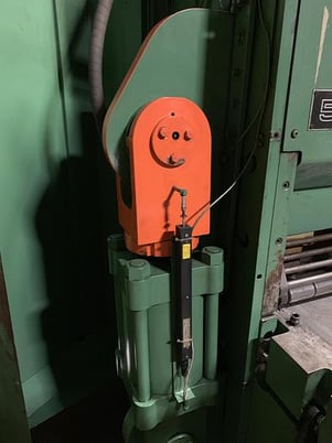 1/2" x 10' Cincinnati #500, hydraulic power shear, 48" Back Gauge, (2) squaring arm, 40 HP, 13 hold downs - Image 6