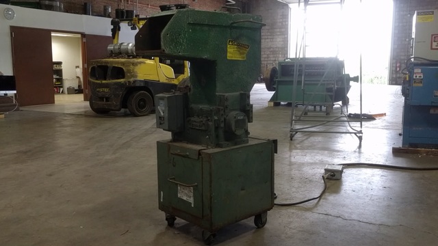 8" x 10" Cumberland granulator, 20 HP, closed rotor, 3 fly, 2 bed knives, used - Image 1