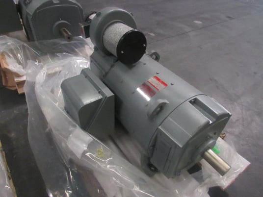 200 HP 1750/2000 RPM General Electric, Frame L409AT, DPFG-BV, BB, new, 500VA, 150/300VF (2 available) - Image 1