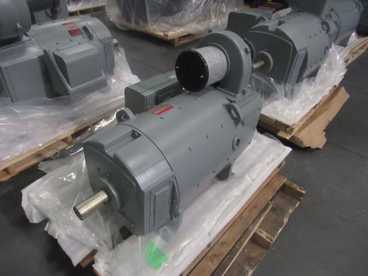 200 HP 1750/2000 RPM General Electric, Frame L409AT, DPFG-BV, BB, new, 500VA, 150/300VF (2 available) - Image 3