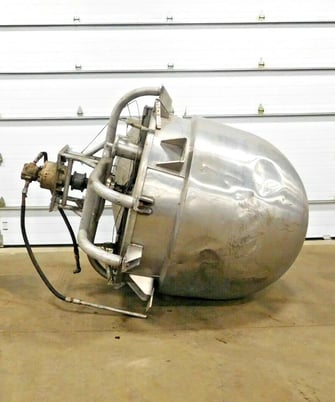 600 gallon Stainless Steel insulated mixing kettle with agitator, 304 Stainless Steel, 65" x 62" bowl, 6" - Image 1
