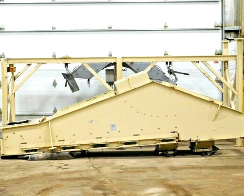9' Joest #750/-x3800, vibratory screener with springs & stand, 1.6 KW, 9' screener bed, 2011 (2 available) - Image 1