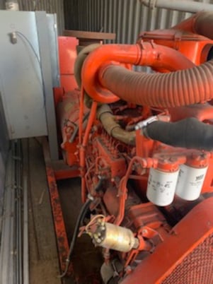 175 KW Waukesha #BS70005, Engomatic generator, 6 cylinder diesel, day tank, external tank, 3 phase - Image 4