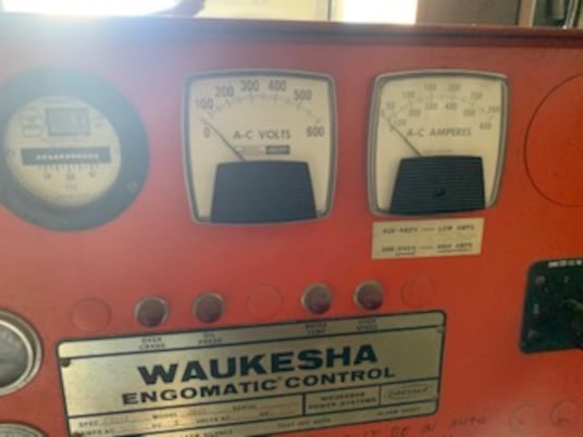 175 KW Waukesha #BS70005, Engomatic generator, 6 cylinder diesel, day tank, external tank, 3 phase - Image 10
