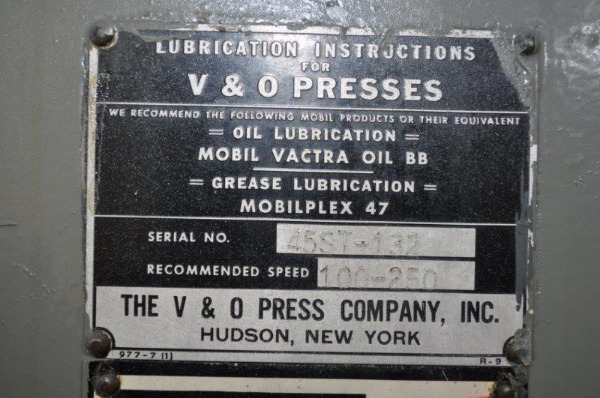 45 Ton, V & O #45ST, OBI press, 3" stroke, 9.75" Shut Height, 2.5" ram adj, 50-150 SPM, air clutch, Bijur lube - Image 8