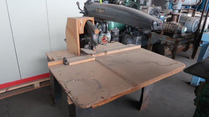 Dewalt #GE, radial arm saw with stand - Image 2