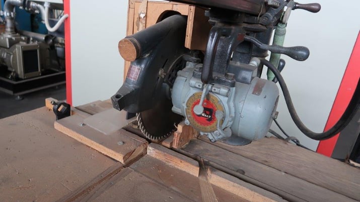 Dewalt #GE, radial arm saw with stand - Image 3