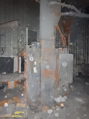 Wheelabrator finishing machine with swing table, 66", requires pit - Image 4