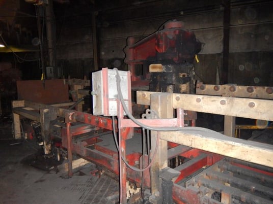 Osborn JSRL #730RJWA, molding machine, pattern shuttle system, hydraulic & controls - Image 4