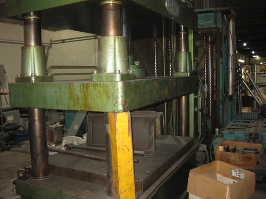 200 Ton, Danly #CH200-48x36, hydraulic press, 48" x 36" bed, 3" bolster, 27" daylight to bolster - Image 4