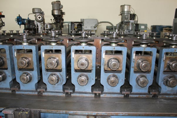 18 Stand, ASC #A.S., rollformer, 2.75" shaft diameter, 36" roll space, 1.75" vertical, 10.5" horizontal - Image 4