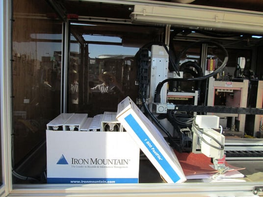 Dual mini liquid silicone injection molder, with robotic loaders, 2004 - Image 4