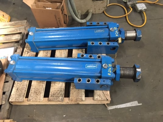 6" Bore, Hydraulic cylinder, Vickers, 4" rod, double-action, 27" str, 3000 psi, Trunnion mount, #2678 (2 - Image 1