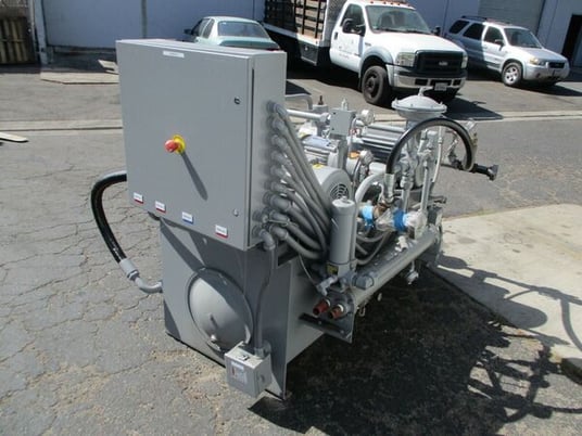 Continental Hydraulic #PVR50-42A15, hydraulic pumps, (2) 10 HP pumps, (1) 5 HP pump, controls, valves & heat - Image 3