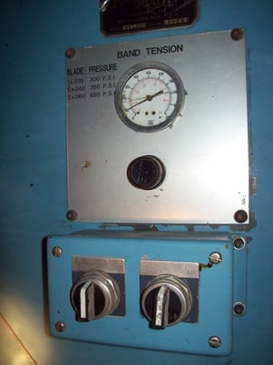Tannewitz #6024MH, vertical band type plate saw, 24" x 44", 36" wheel diameter, 80-3600 FPM, S/N 95022, 1995 - Image 4
