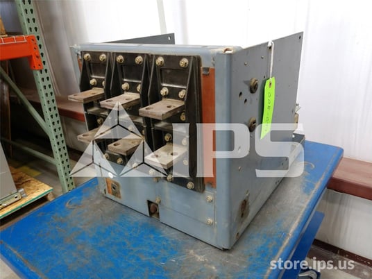 800 Amps Sylvania Drawout Substructure For Sspb, Manually Or Electrically Operated Breaker - Image 3