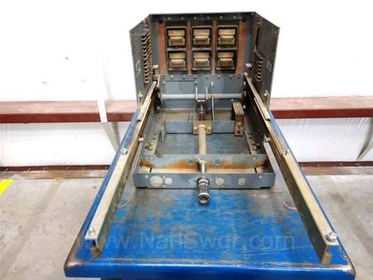 800 Amps Sylvania Drawout Substructure For Sspb, Manually Or Electrically Operated Breaker - Image 6