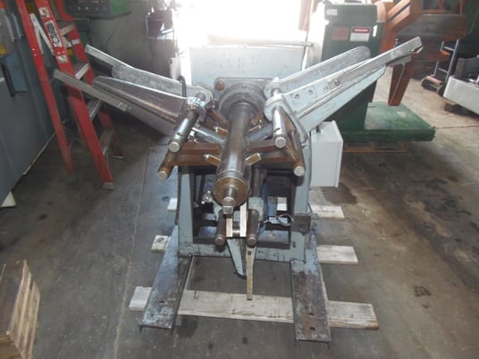 4000 lb. Durant #MD-401, unmotorized reel, 16" width, 54" -60" OD, 15"-20" ID, 6 coil keepers, brake - Image 2