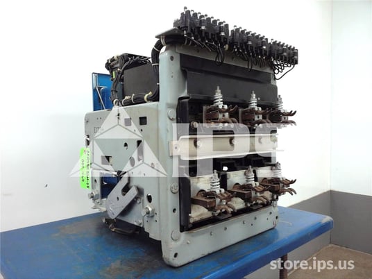 800 Amps GE Akr-4be-30 Mo/do (akr-_b-30) 125 Volts DC Shunt Trip, Ecs Trip, 300 Amps Ct, Bell Alarm With - Image 2