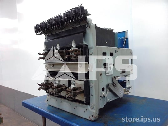 800 Amps GE Akr-4be-30 Mo/do (akr-_b-30) 125 Volts DC Shunt Trip, Ecs Trip, 300 Amps Ct, Bell Alarm With - Image 3