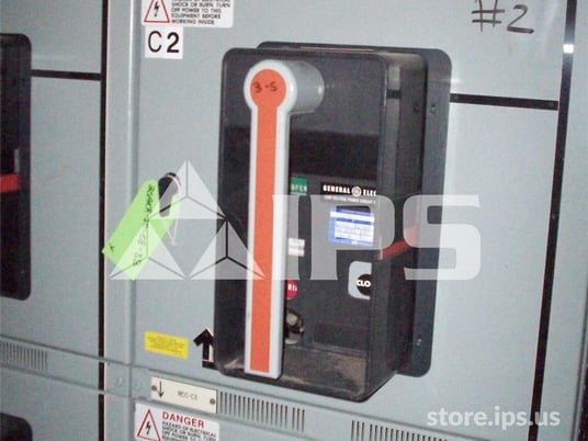 3200 Amps GE Akd-8 Indoor Switchgear 4-800 Amps Feeder - Image 1