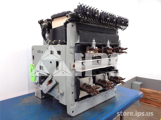 800 Amps GE Akr-5ae-30 Eo/do Unused Surplus (akr-_a-30) 125 Volts DC Control, Sst Li, 300 Amps Ct, Bell Alarm - Image 2