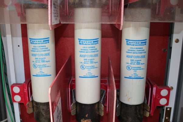 600 Amp. Allen-Bradley, 5 KV, 2-High, one fusible/ one non-fusible - Image 6